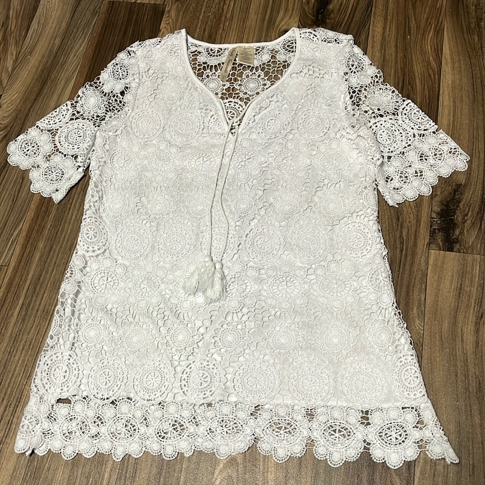 WOT: Simply Irresistible; Pure White, Embroidered, Women’s Blouse! Sz Sm